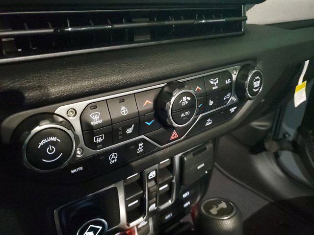Photo of 2025 Anvil Clearcoat Jeep Wrangler