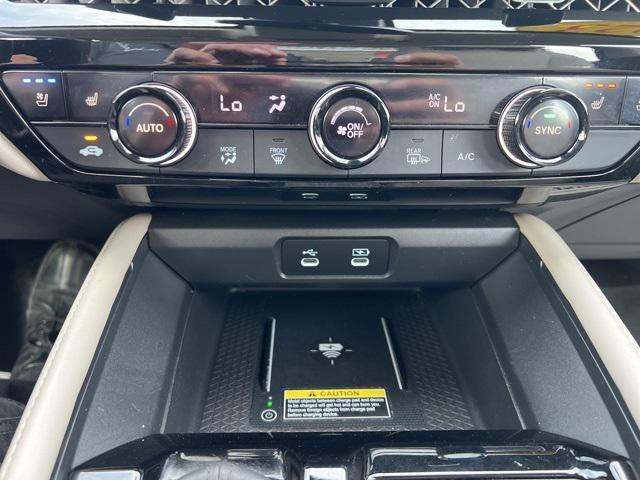 Photo of 2023 Gray Honda Accord Hybrid