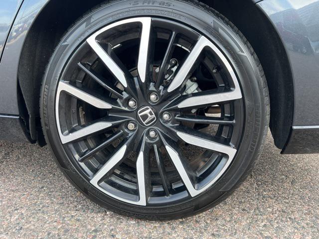 Photo of 2023 Gray Honda Accord Hybrid
