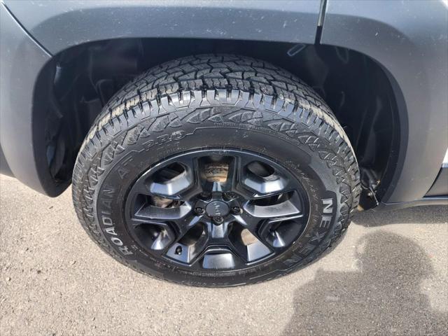 Photo of 2019 White Jeep Cherokee