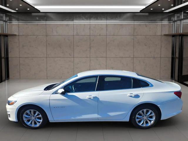 Photo of 2023 Summit White Chevrolet Malibu