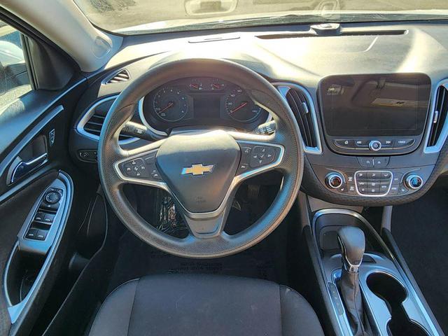 Photo of 2023 Summit White Chevrolet Malibu