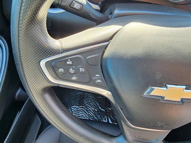 Photo of 2023 Summit White Chevrolet Malibu