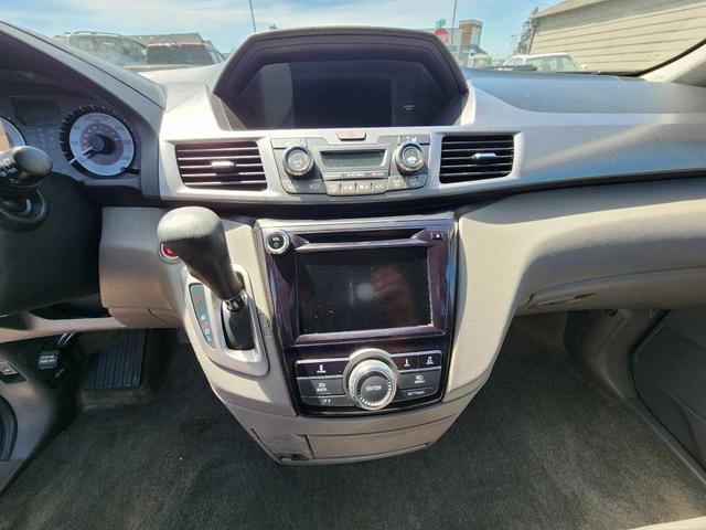 Photo of 2014 Silver Honda Odyssey