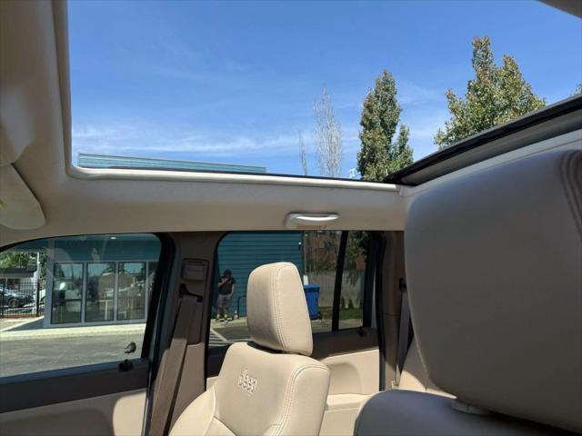 Photo of 2009 Tan Jeep Liberty