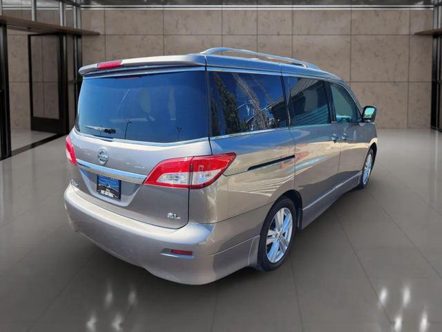 Photo of 2013 Silver Nissan Quest