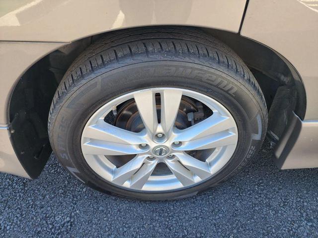Photo of 2013 Silver Nissan Quest