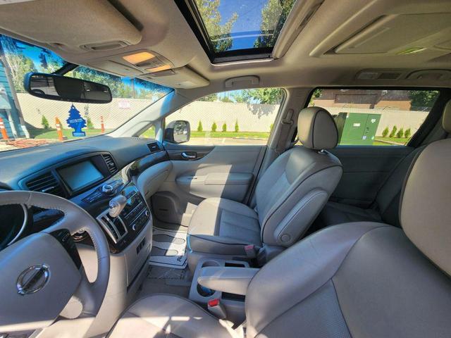 Photo of 2013 Silver Nissan Quest