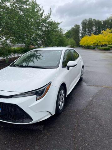 Photo of 2022 White Toyota Corolla