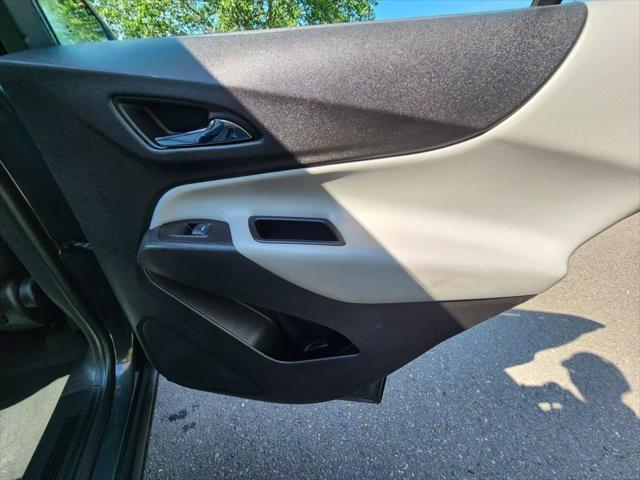 Photo of 2018 Grey Chevrolet Equinox