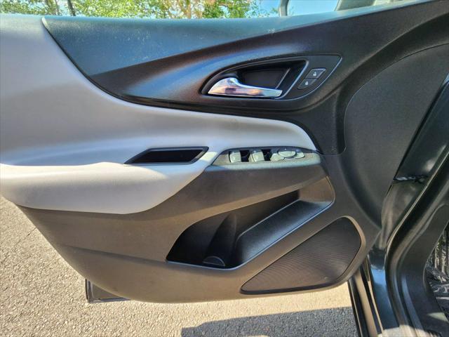 Photo of 2018 Grey Chevrolet Equinox