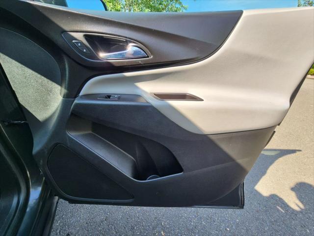 Photo of 2018 Grey Chevrolet Equinox