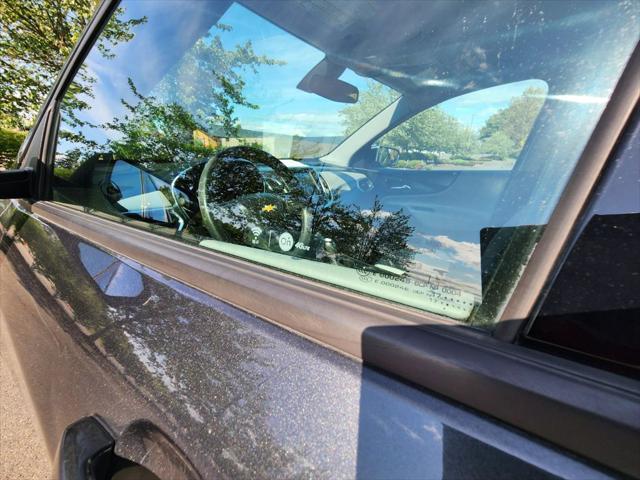 Photo of 2018 Grey Chevrolet Equinox