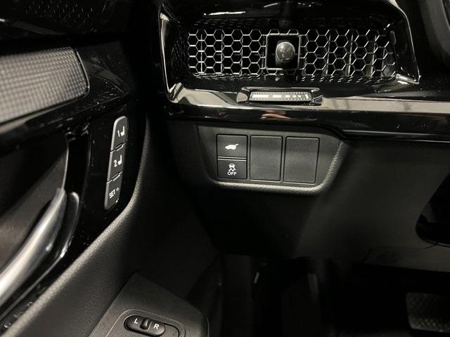 Photo of 2025 Crystal Honda CR-V
