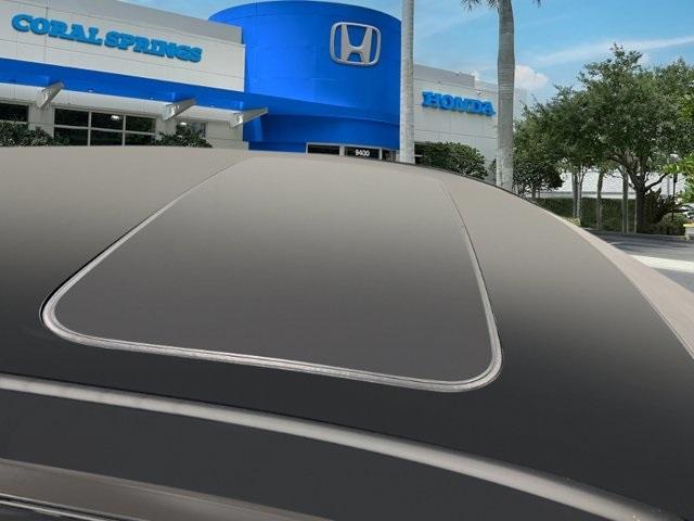 Photo of 2025 Crystal Honda CR-V