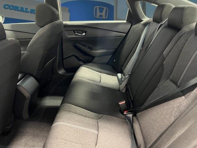 Photo of 2025 Solar Silver Metallic Honda Accord Hybrid