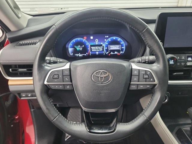 Photo of 2024 Red Toyota Grand Highlander