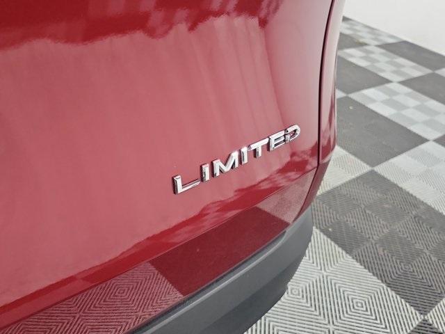 Photo of 2024 Red Toyota Grand Highlander