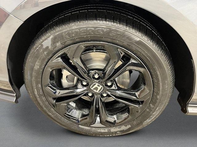Photo of 2025 Meteorite Gray Metallic Honda Accord