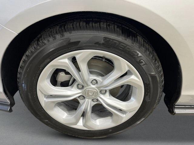 Photo of 2025 Solar Silver Metallic Honda Accord
