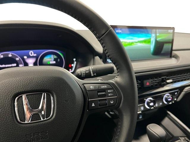 Photo of 2025 Solar Silver Metallic Honda Accord Hybrid