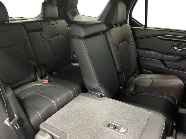 Photo of 2025 Platinum Honda Pilot