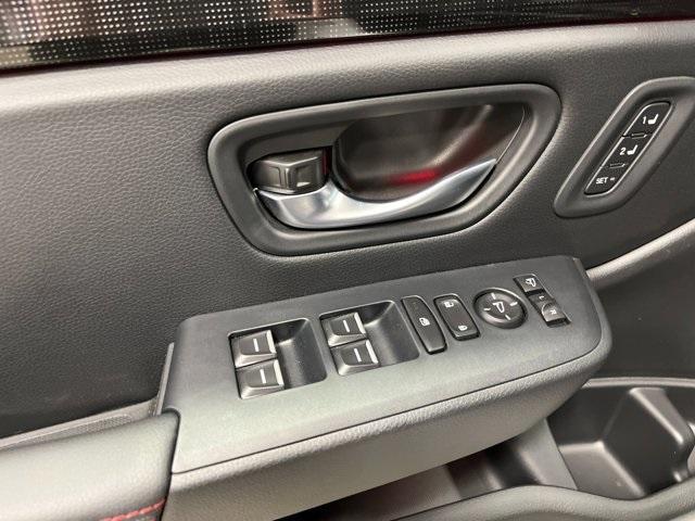 Photo of 2025 Platinum Honda Pilot