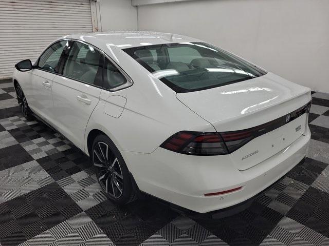 Photo of 2024 Platinum Honda Accord Hybrid