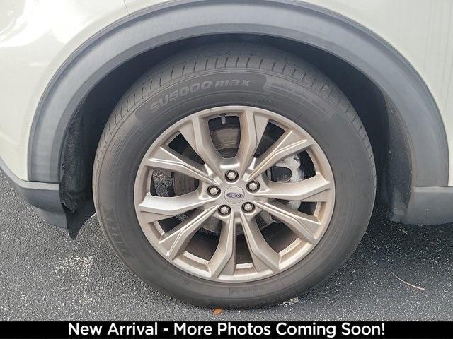 Photo of 2020 White Ford Explorer