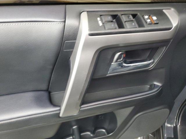 Photo of 2024 Gray Toyota 4Runner