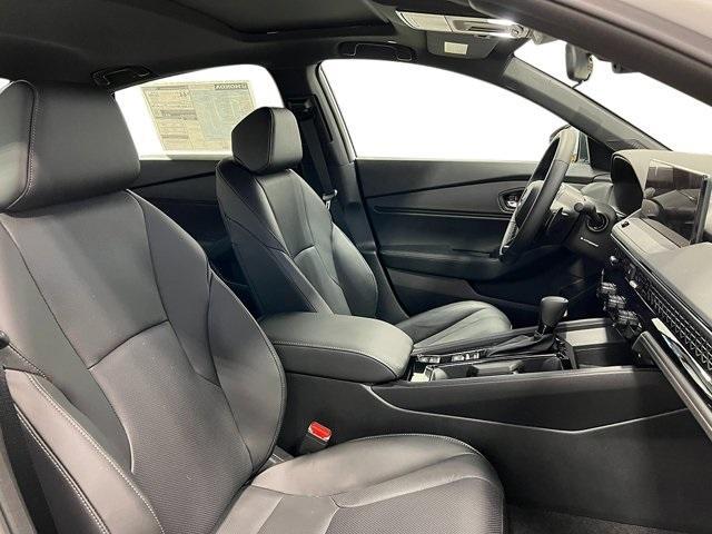 Photo of 2025 Still Night Pearl Honda Accord Hybrid