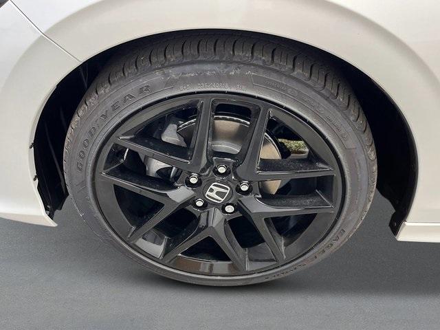Photo of 2026 Platinum White Pearl Honda Civic