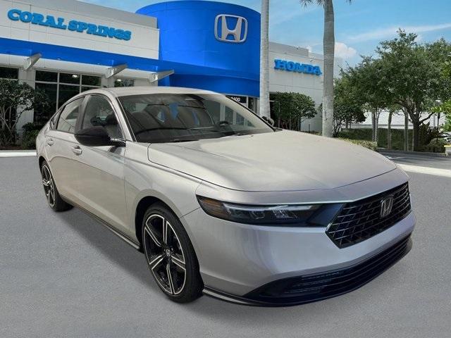 Photo of 2025 Solar Silver Metallic Honda Accord Hybrid