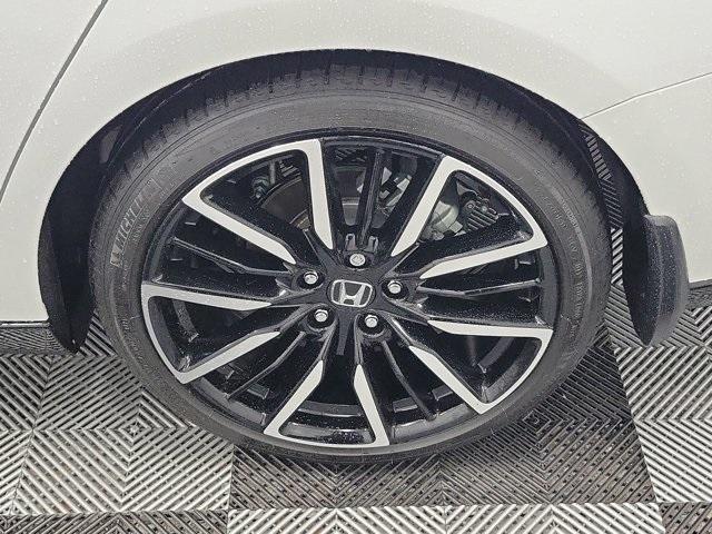 Photo of 2024 Platinum Honda Accord Hybrid
