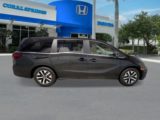 Photo of 2025 Celestial Blue Metallic Honda Odyssey