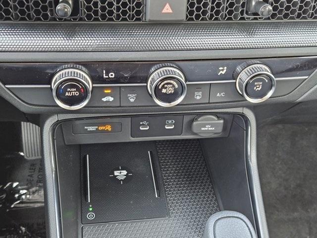 Photo of 2026 Platinum White Pearl Honda CR-V