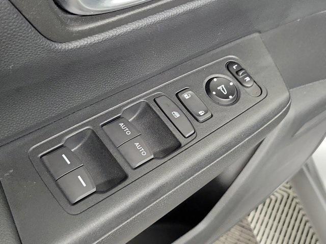 Photo of 2025 Silver Honda CR-V Hybrid