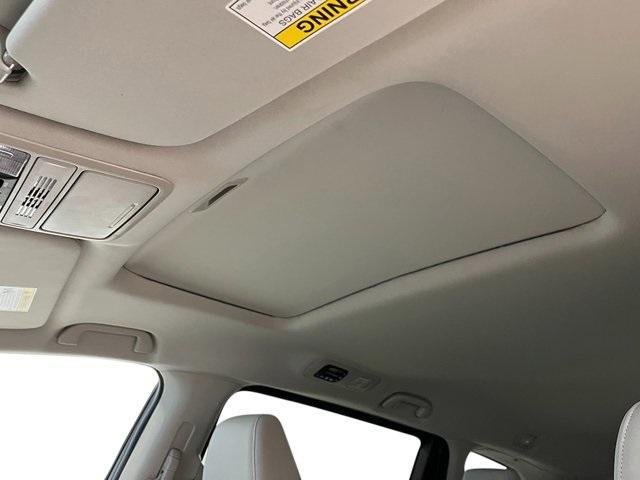 Photo of 2025 Smoke Blue Honda Odyssey