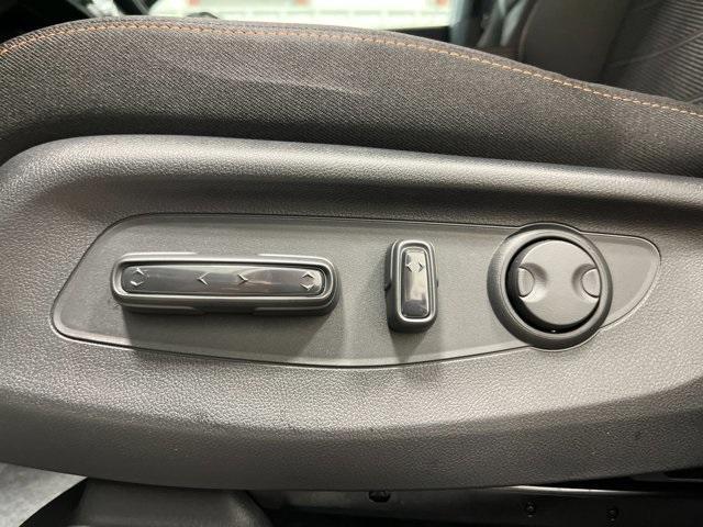 Photo of 2026 Platinum White Pearl Honda CR-V Hybrid