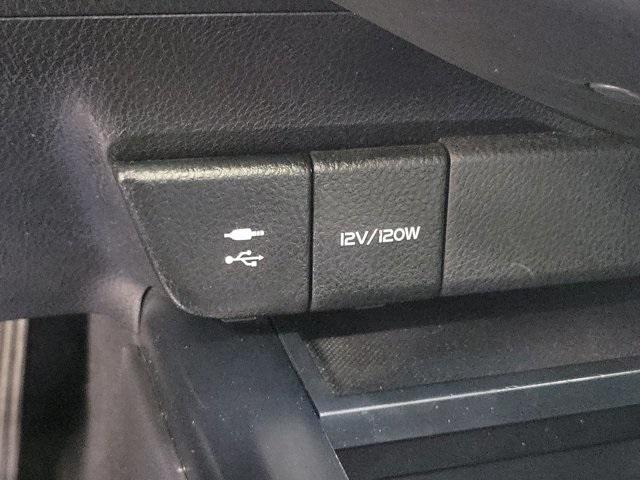 Photo of 2018 White Toyota Camry