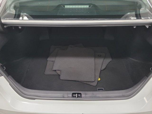 Photo of 2018 White Toyota Camry