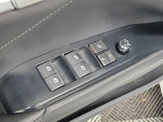 Photo of 2018 White Toyota Camry