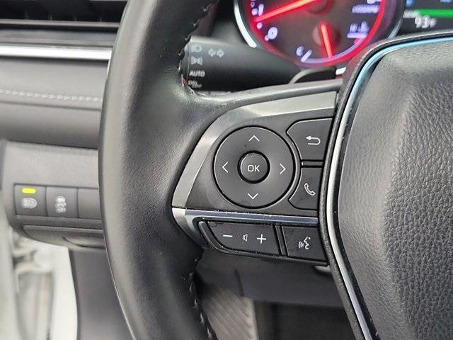 Photo of 2018 White Toyota Camry