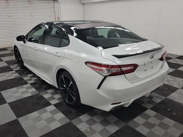 Photo of 2018 White Toyota Camry