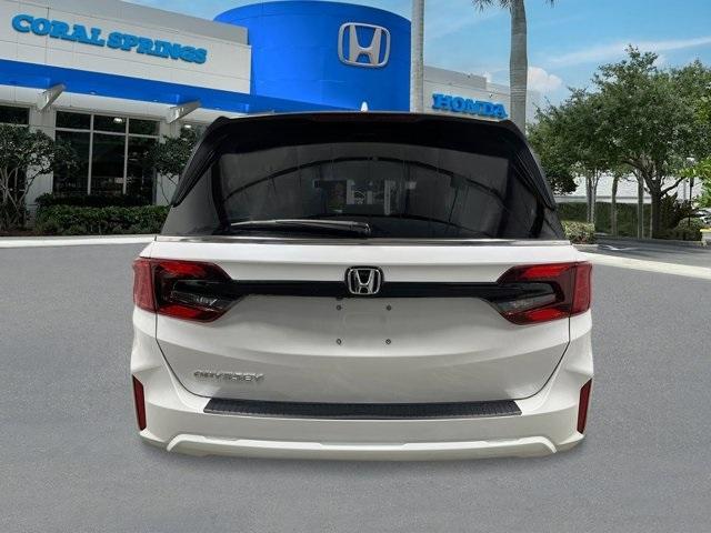 Photo of 2025 Platinum White Pearl Honda Odyssey