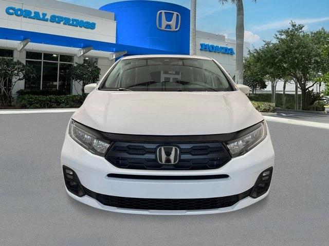 Photo of 2025 Platinum White Pearl Honda Odyssey