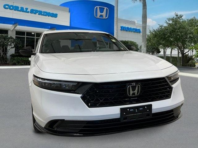 Photo of 2025 Platinum White Pearl Honda Accord Hybrid