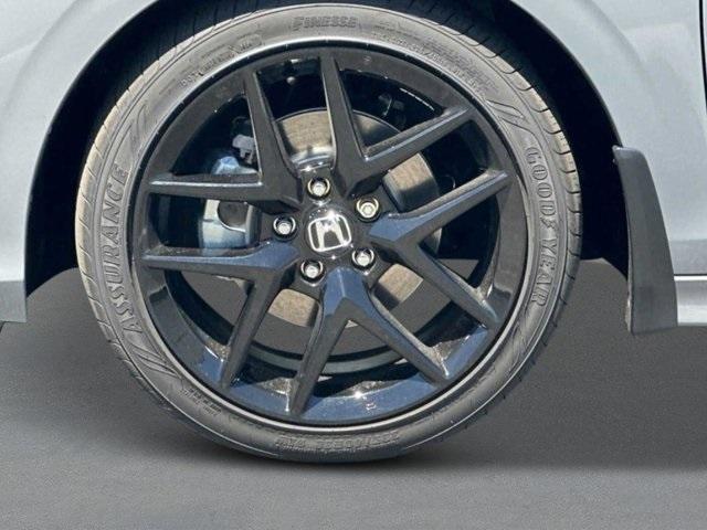 Photo of 2025 Urban Gray Honda Civic Hybrid