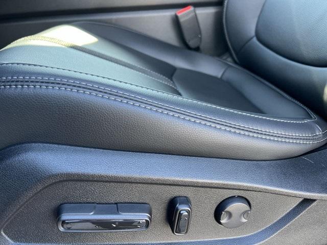 Photo of 2025 Platinum White Pearl Honda Pilot