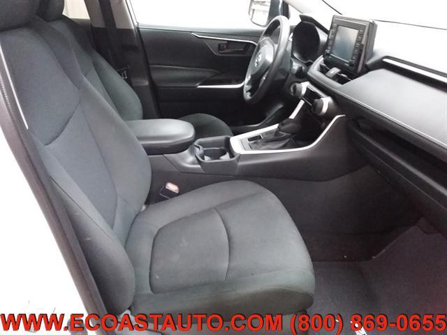 Photo of 2020 Super White Toyota RAV4